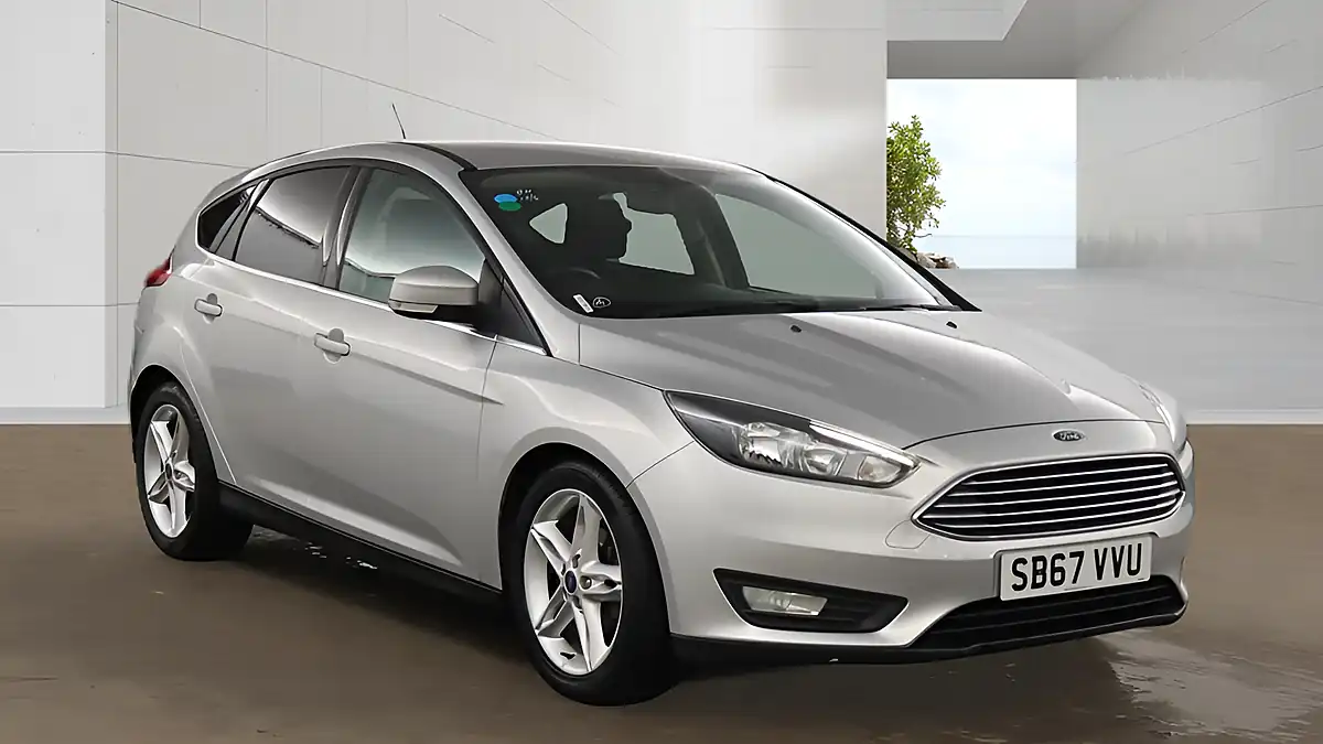 Used 2017 Ford Focus Zetec Edition Silver - Front View