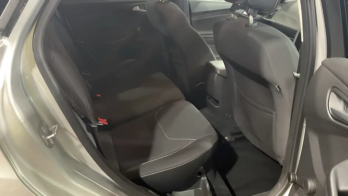Used 2017 Ford Focus Zetec Edition Silver - Interior and Exterior details 10