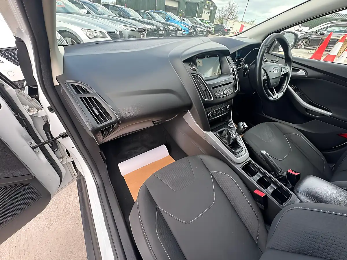 Used 2017 Ford Focus Zetec Edition White - Interior and Exterior details 13