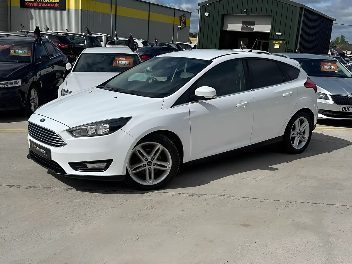 Used 2017 Ford Focus Zetec Edition White - Interior and Exterior details 5