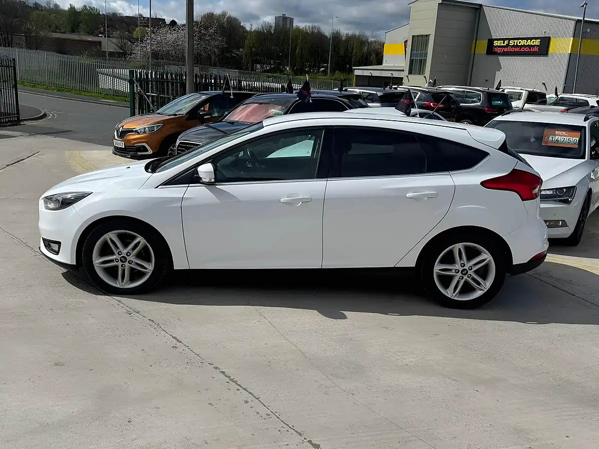 Used 2017 Ford Focus Zetec Edition White - Interior and Exterior details 7