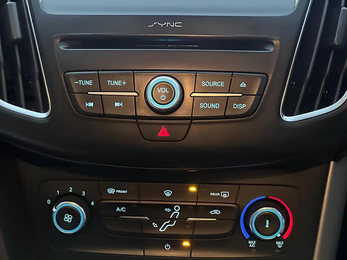 Used 2017 Ford Focus Zetec Edition White - Interior and Exterior details 20