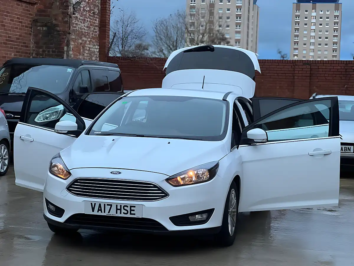 Used 2017 Ford Focus Zetec Edition White - Interior and Exterior details 7
