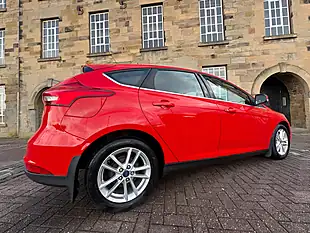 Used 2017 Ford Focus Zetec Red - Interior and Exterior details 17