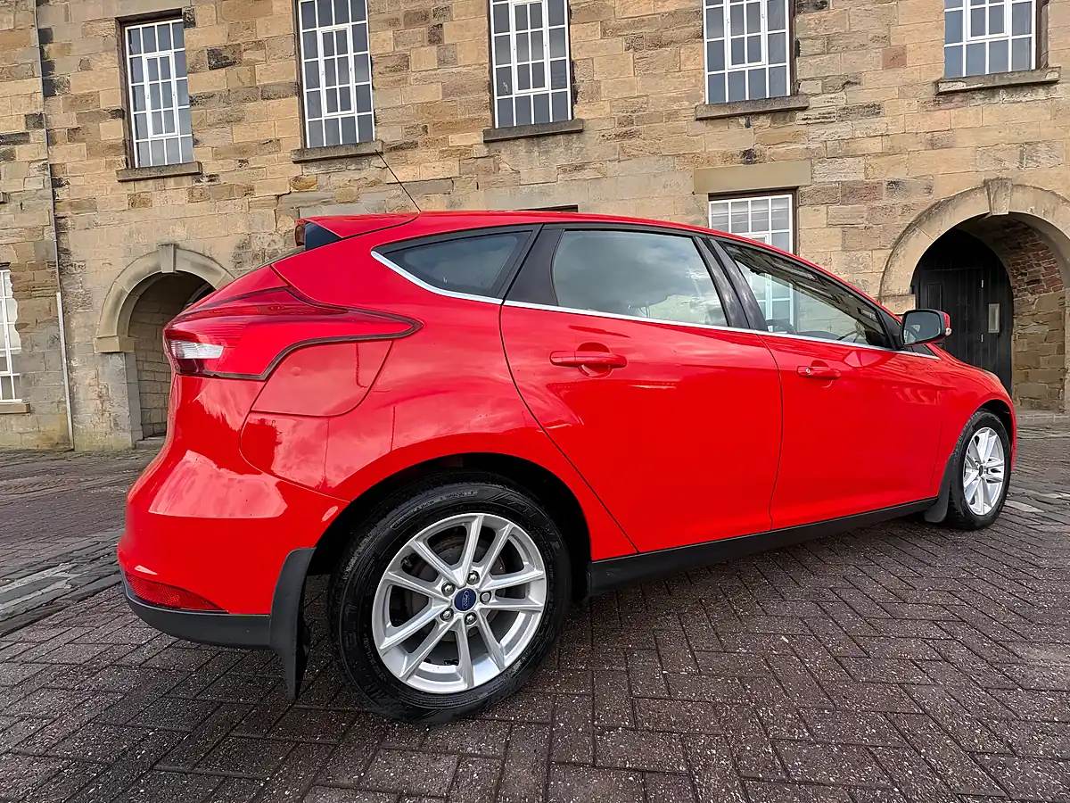 Used 2017 Ford Focus Zetec Red - Interior and Exterior details 18