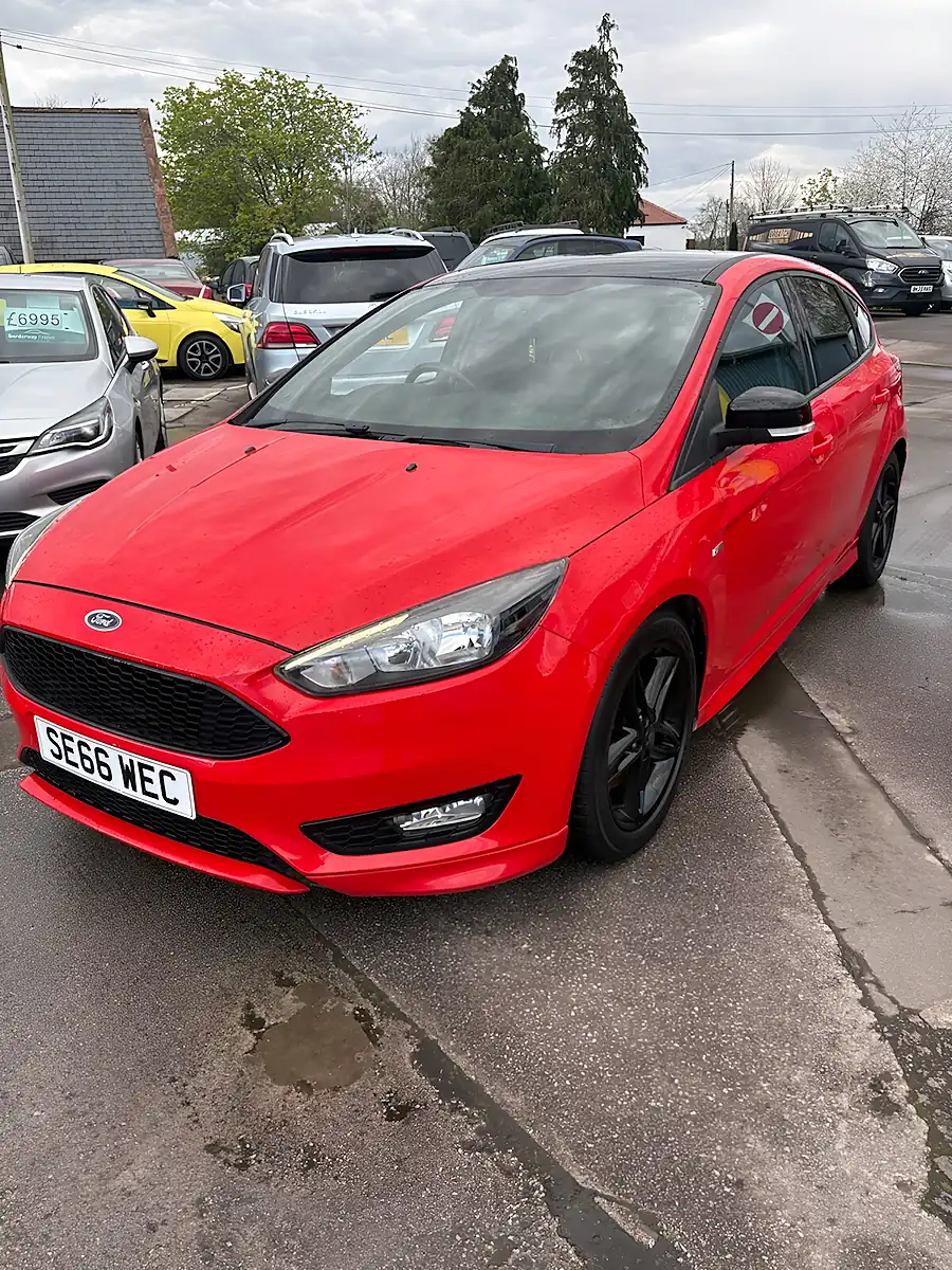 Used 2017 Ford Focus Zetec S Red Edition Red - Front View