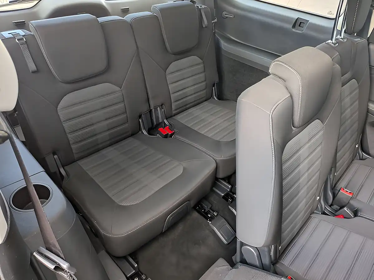 Used 2017 Ford Galaxy Zetec Grey - Interior and Exterior details 15
