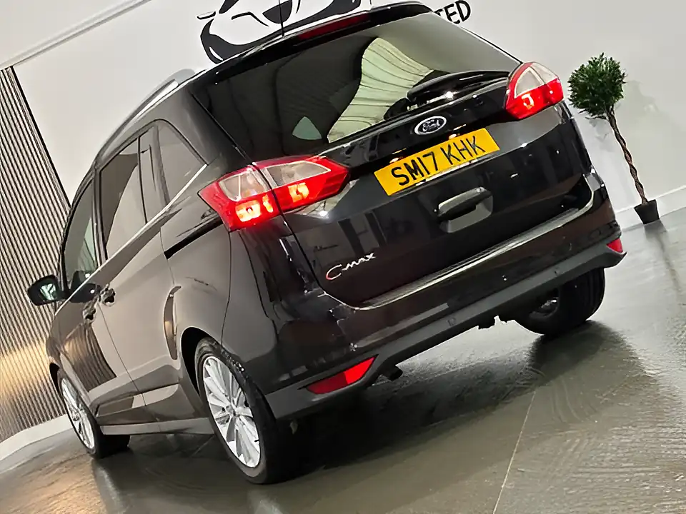 Used 2017 Ford Grand C-Max Titanium Black - Interior and Exterior details 15