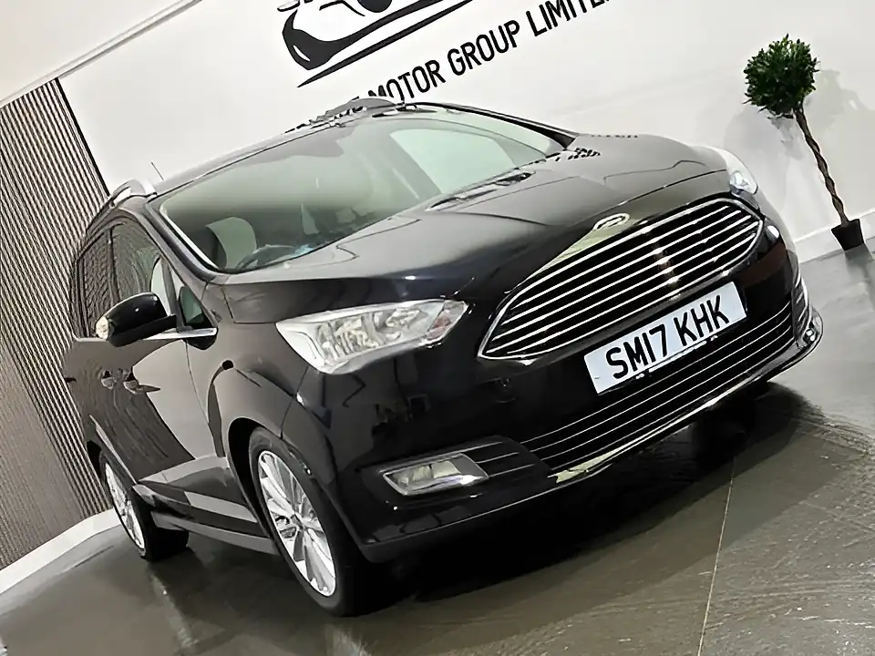 Used 2017 Ford Grand C-Max Titanium Black - Interior and Exterior details 6
