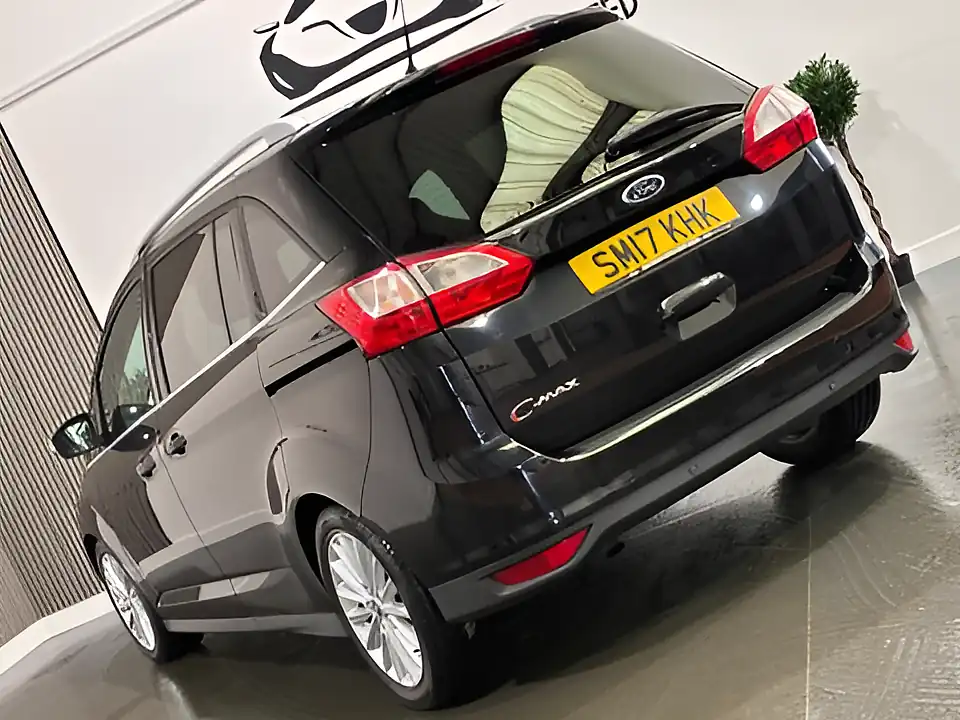 Used 2017 Ford Grand C-Max Titanium Black - Interior and Exterior details 9