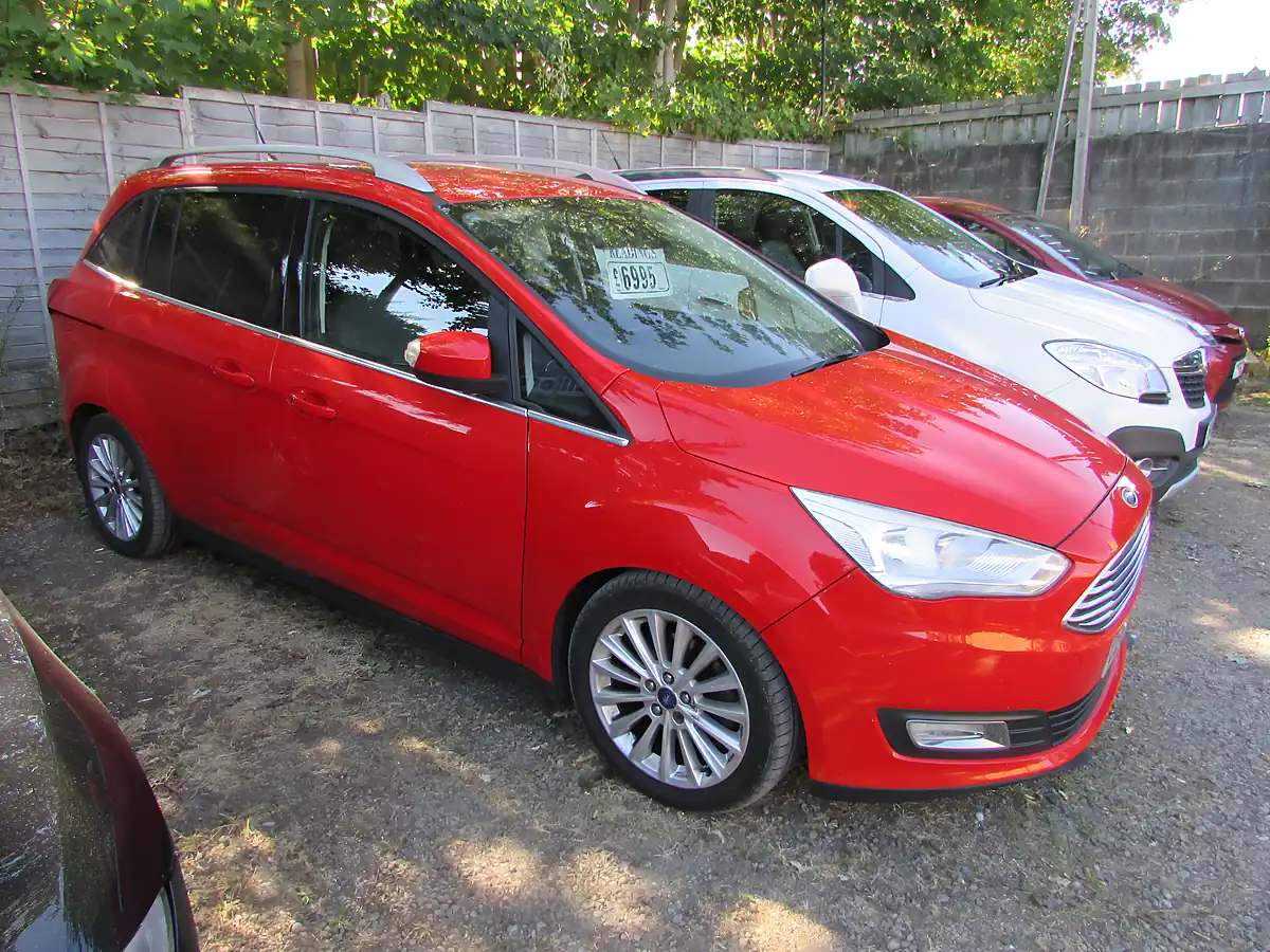 Used 2017 Ford Grand C-Max Titanium Red - Interior and Exterior details 10