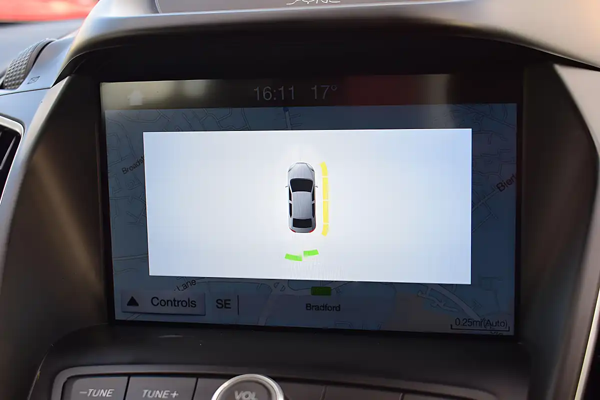Used 2017 Ford Grand C-Max Titanium Silver - Interior and Exterior details 16