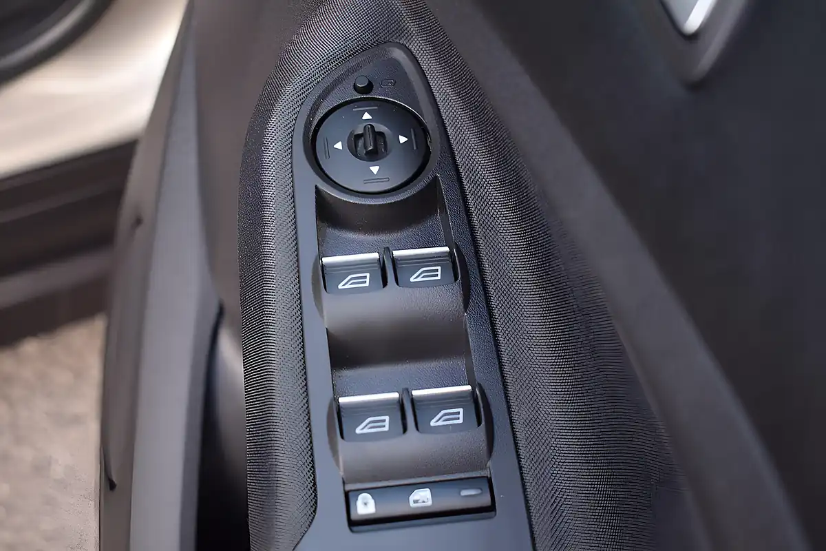Used 2017 Ford Grand C-Max Titanium Silver - Interior and Exterior details 19