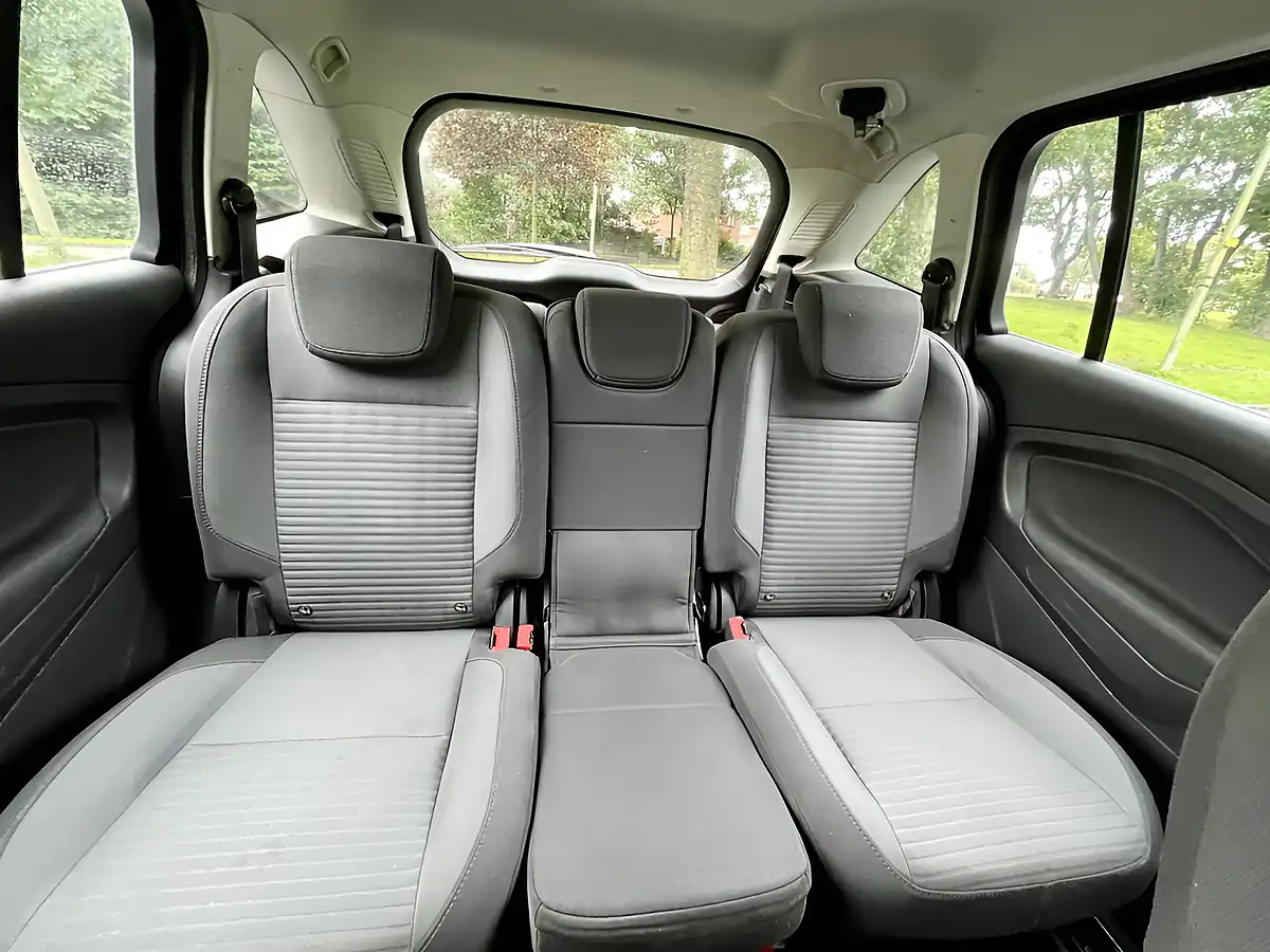 Used 2017 Ford Grand C-Max Titanium Silver - Interior and Exterior details 11
