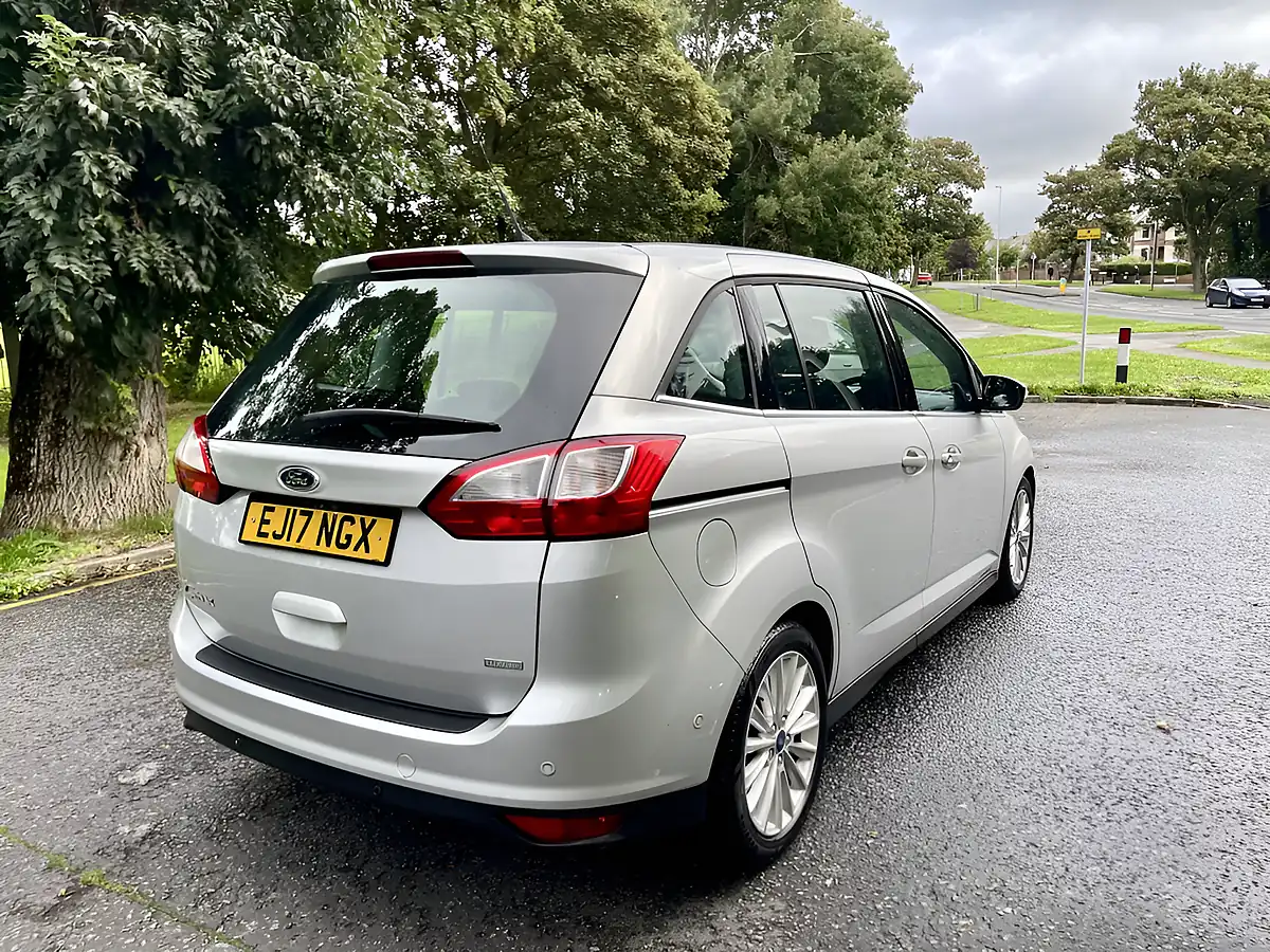 Used 2017 Ford Grand C-Max Titanium Silver - Interior and Exterior details 4