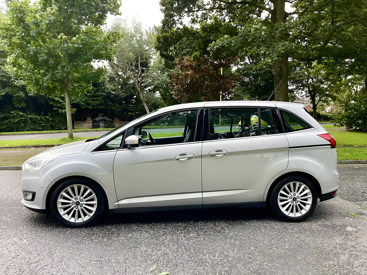 Used 2017 Ford Grand C-Max Titanium Silver - Interior and Exterior details 6