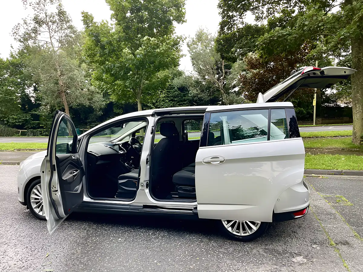 Used 2017 Ford Grand C-Max Titanium Silver - Interior and Exterior details 9