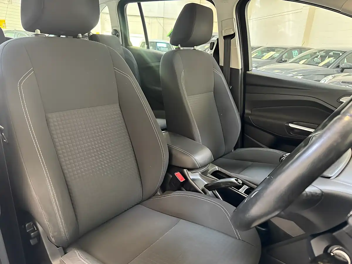 Used 2017 Ford Grand C-Max Zetec Blue - Interior and Exterior details 14
