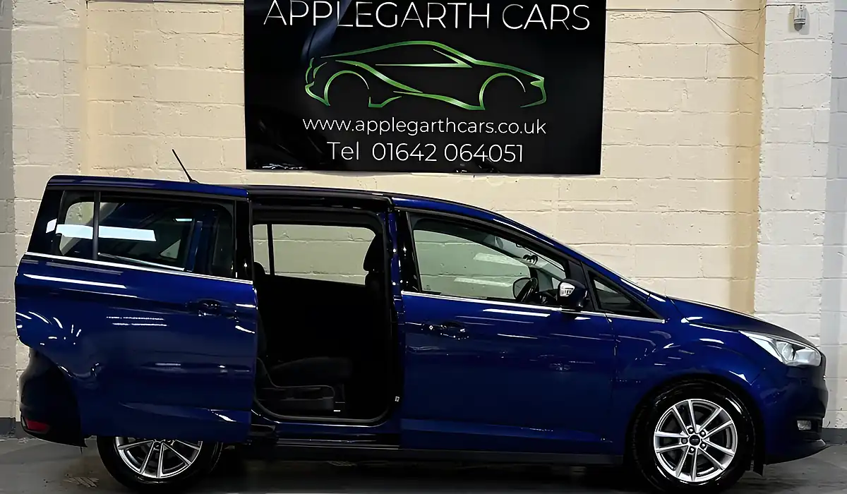 Used 2017 Ford Grand C-Max Zetec Blue - Interior and Exterior details 3
