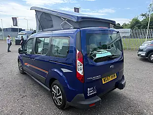 Used 2017 Ford Grand Tourneo Connect Zetec Blue - Interior and Exterior details 5