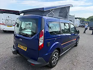 Used 2017 Ford Grand Tourneo Connect Zetec Blue - Interior and Exterior details 7