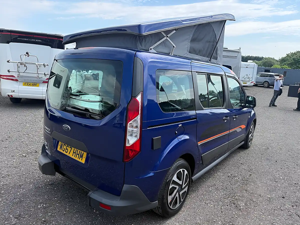 Used 2017 Ford Grand Tourneo Connect Zetec Blue - Interior and Exterior details 7