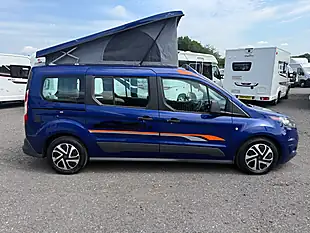Used 2017 Ford Grand Tourneo Connect Zetec Blue - Interior and Exterior details 8