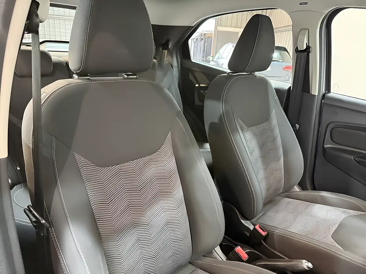 Used 2017 Ford Ka+ Studio Grey - Interior and Exterior details 12