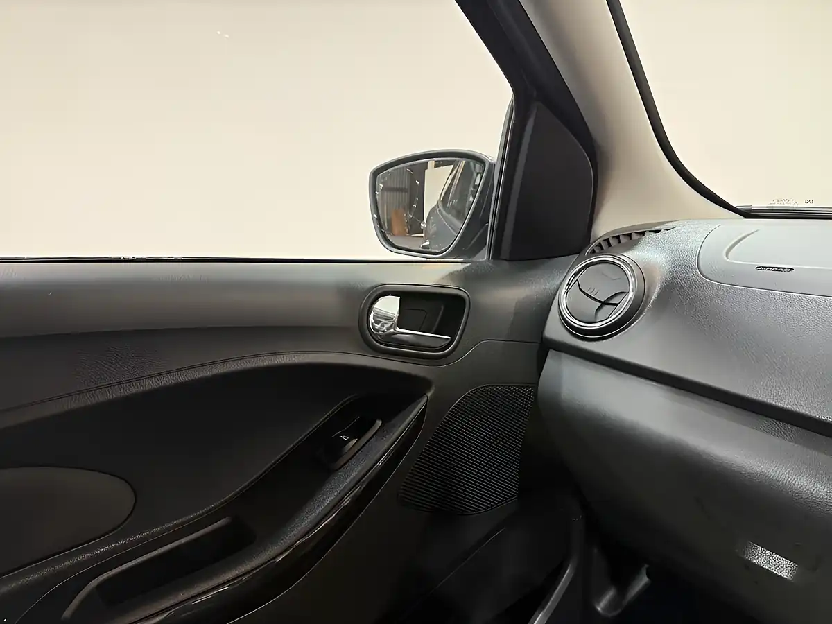 Used 2017 Ford Ka+ Studio Grey - Interior and Exterior details 19