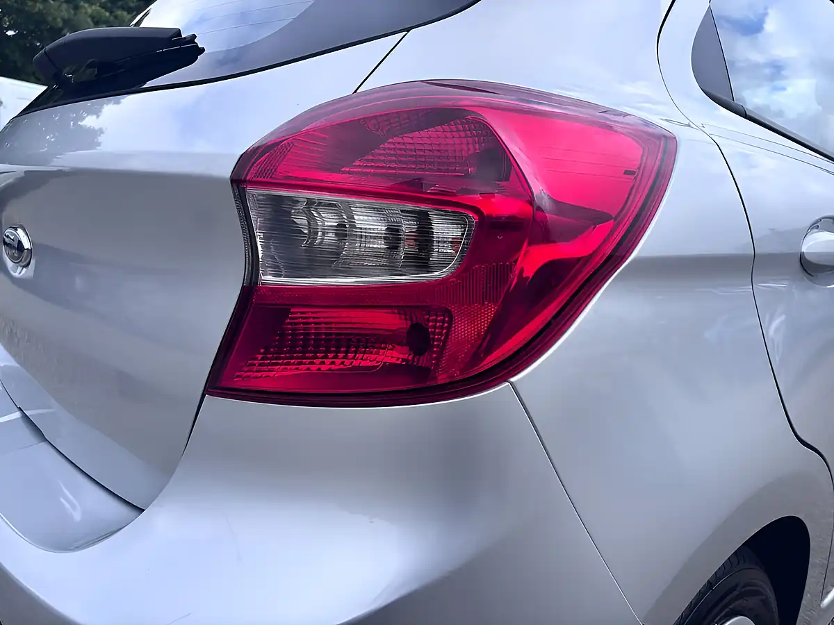Used 2017 Ford Ka+ Studio Silver - Interior and Exterior details 12