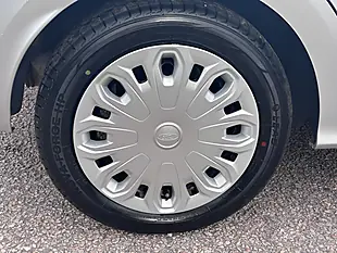 Used 2017 Ford Ka+ Studio Silver - Interior and Exterior details 13