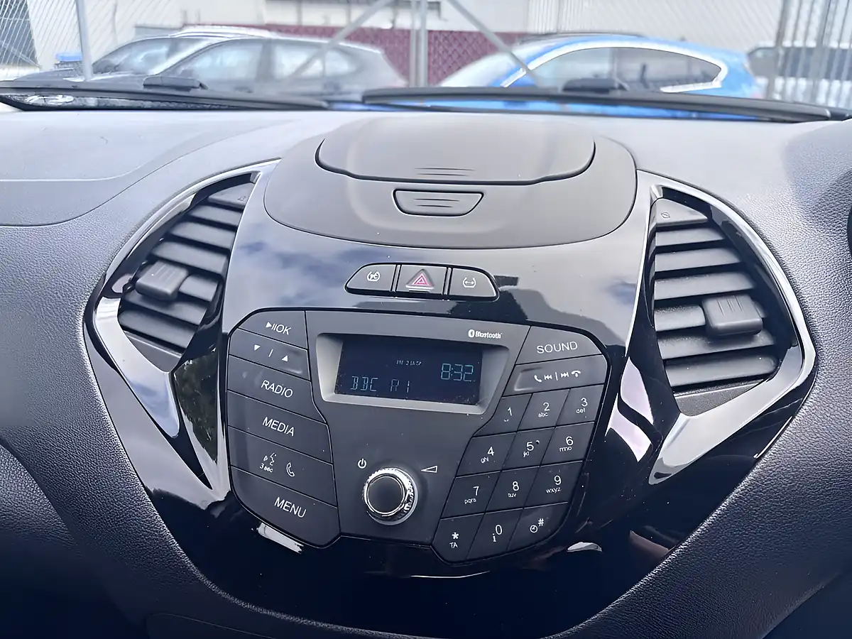 Used 2017 Ford Ka+ Studio Silver - Interior and Exterior details 16