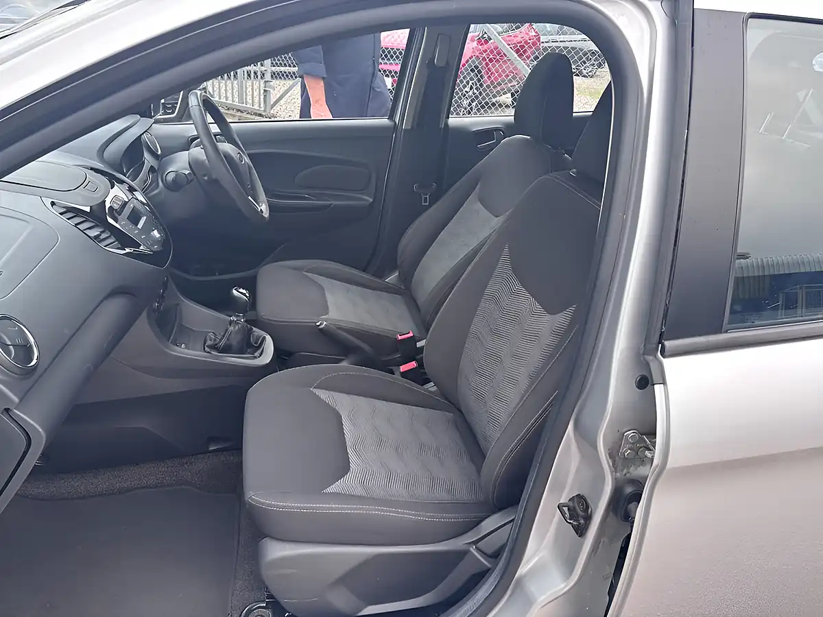 Used 2017 Ford Ka+ Studio Silver - Interior and Exterior details 19