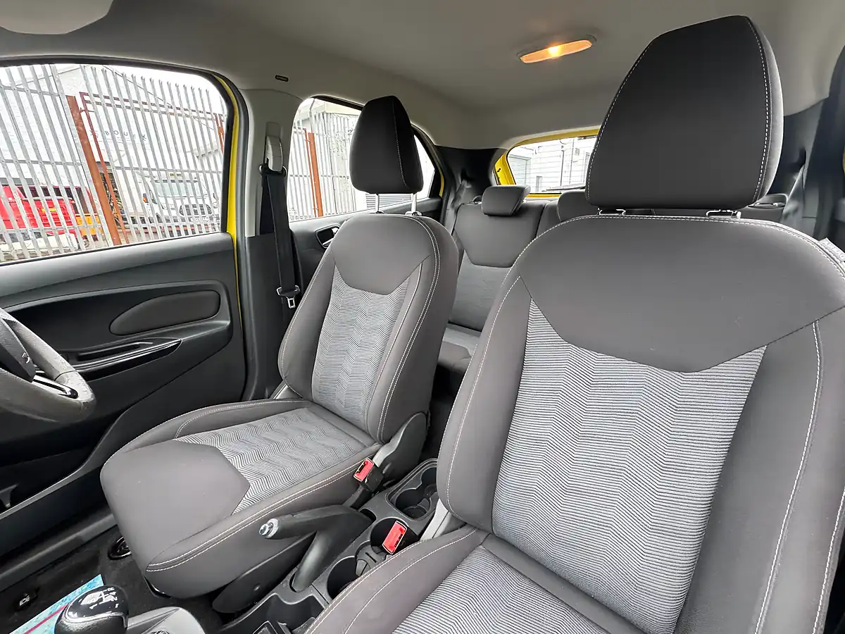 Used 2017 Ford Ka+ Studio Yellow - Interior and Exterior details 6
