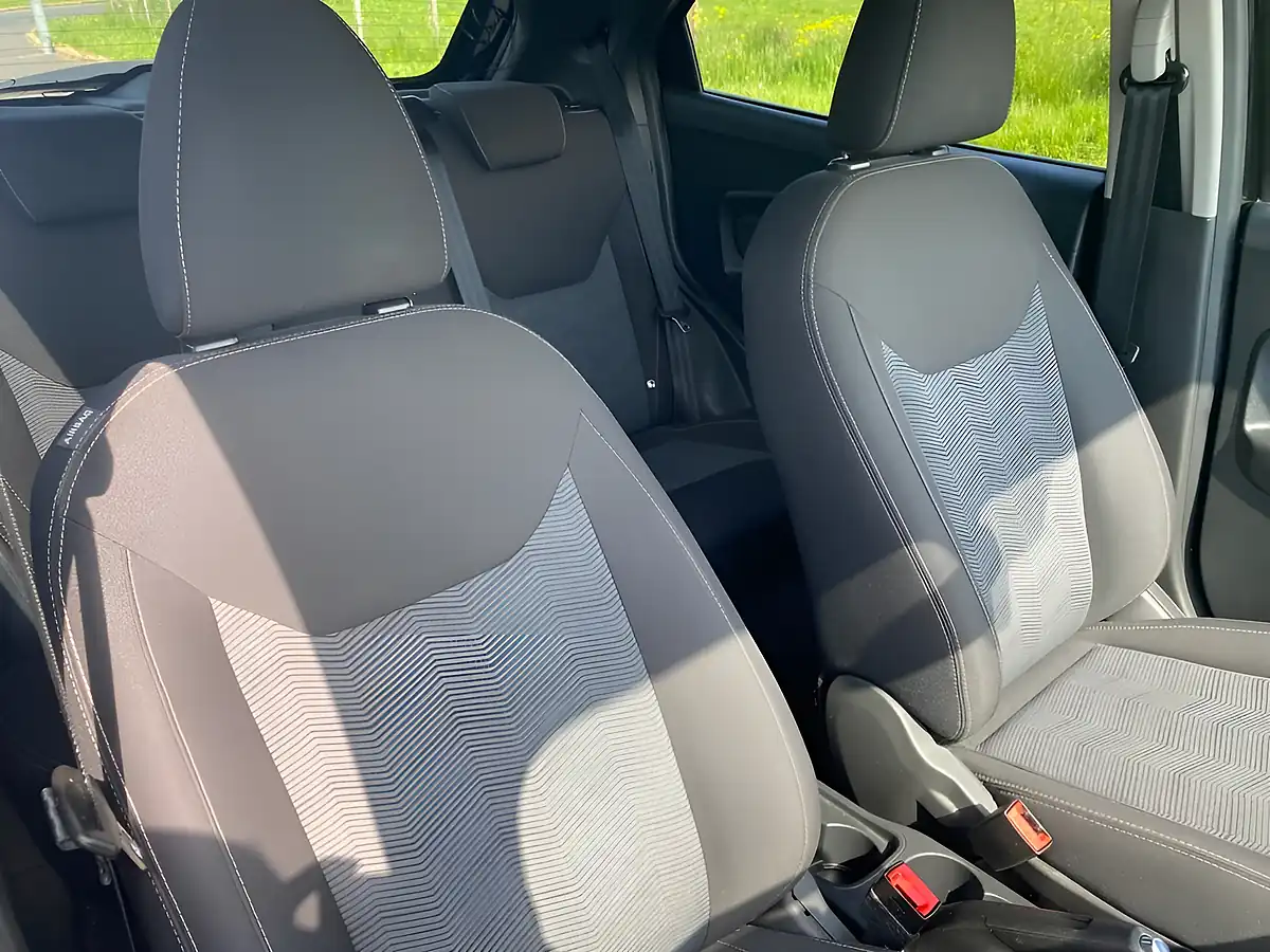 Used 2017 Ford Ka+ Zetec Black - Interior and Exterior details 11
