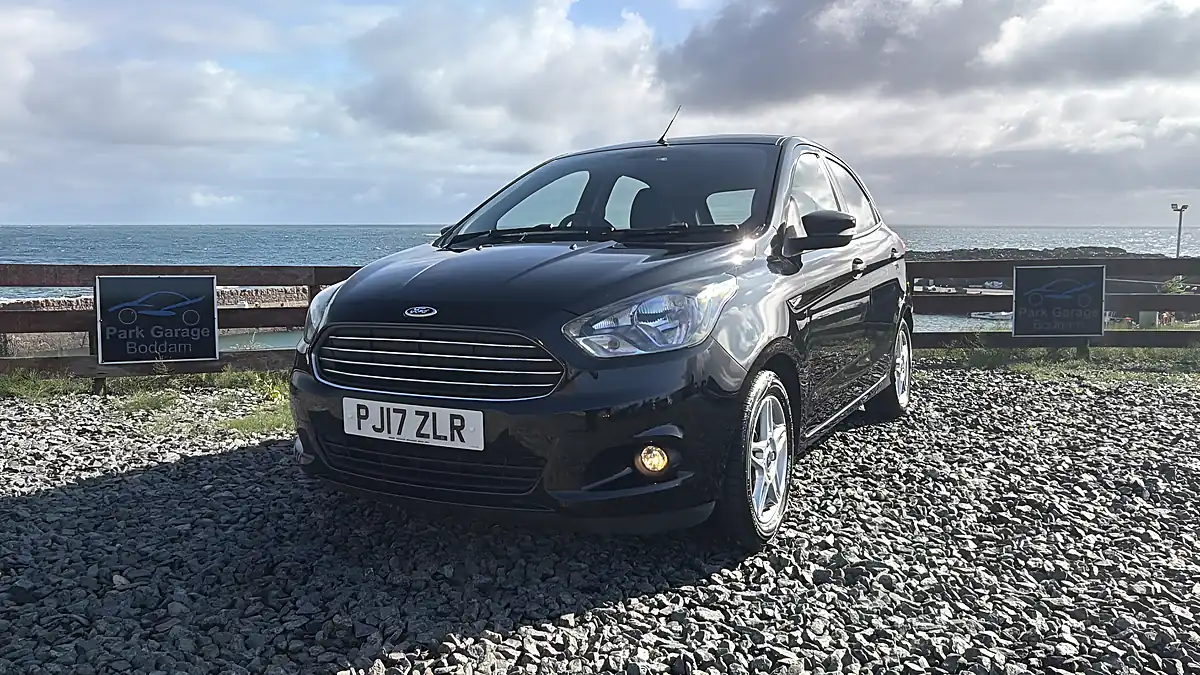 Used 2017 Ford Ka+ Zetec Black - Front View