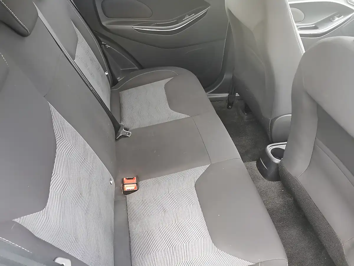 Used 2017 Ford Ka+ Zetec Deep Impact Blue - Interior and Exterior details 10