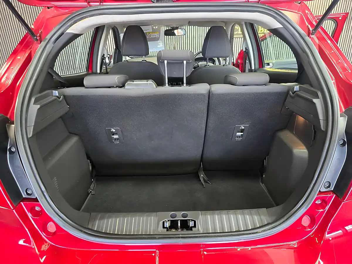 Used 2017 Ford Ka+ Zetec Red - Interior and Exterior details 15
