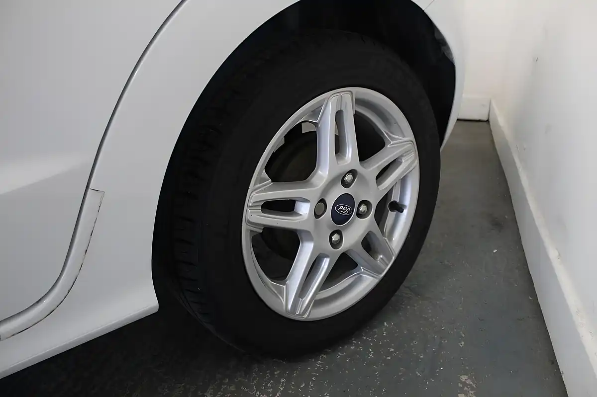 Used 2017 Ford Ka+ Zetec White - Interior and Exterior details 20