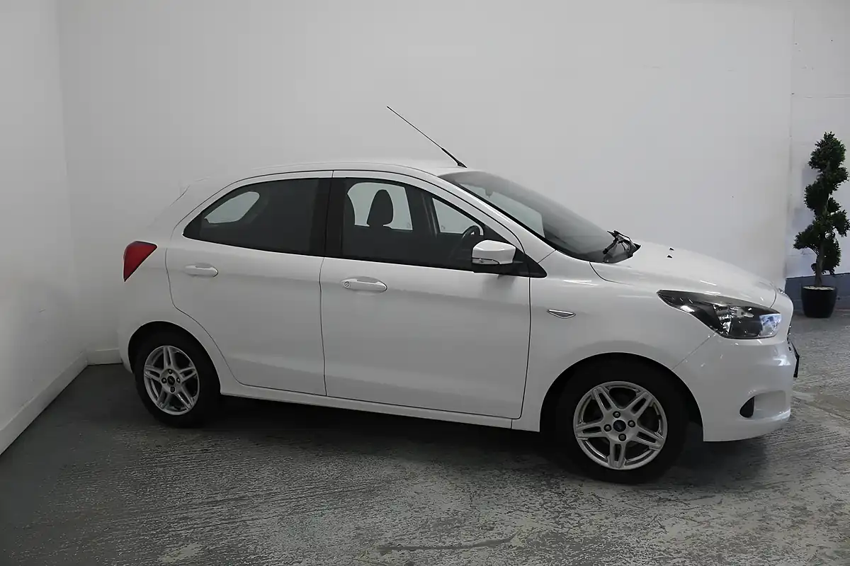 Used 2017 Ford Ka+ Zetec White - Interior and Exterior details 3