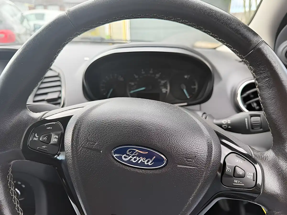 Used 2017 Ford Ka+ Zetec White - Interior and Exterior details 4