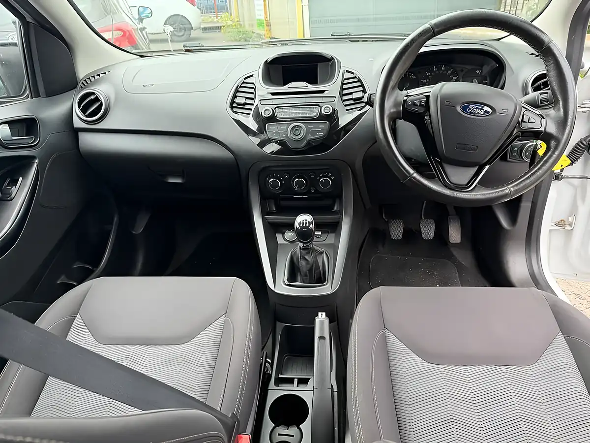 Used 2017 Ford Ka+ Zetec White - Interior and Exterior details 5