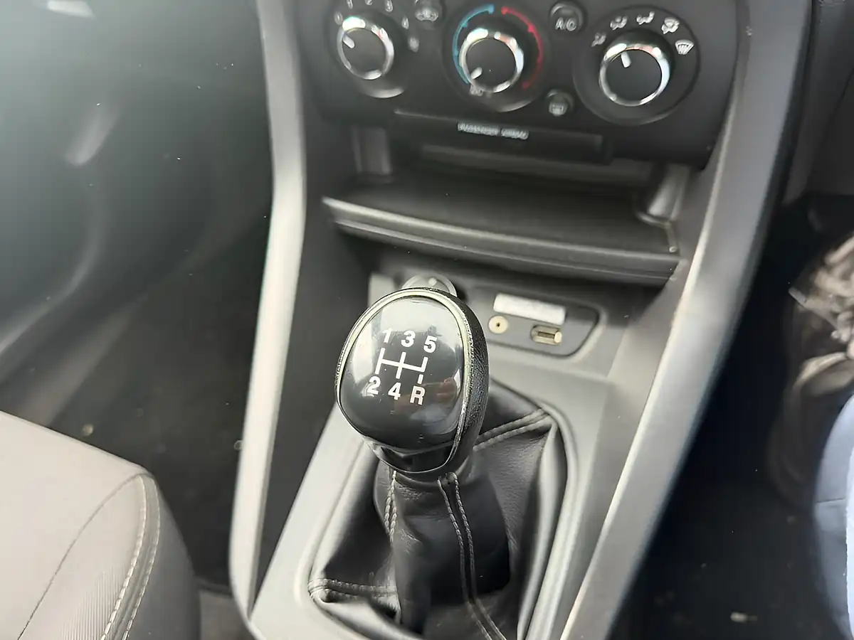 Used 2017 Ford Ka+ Zetec White - Interior and Exterior details 7