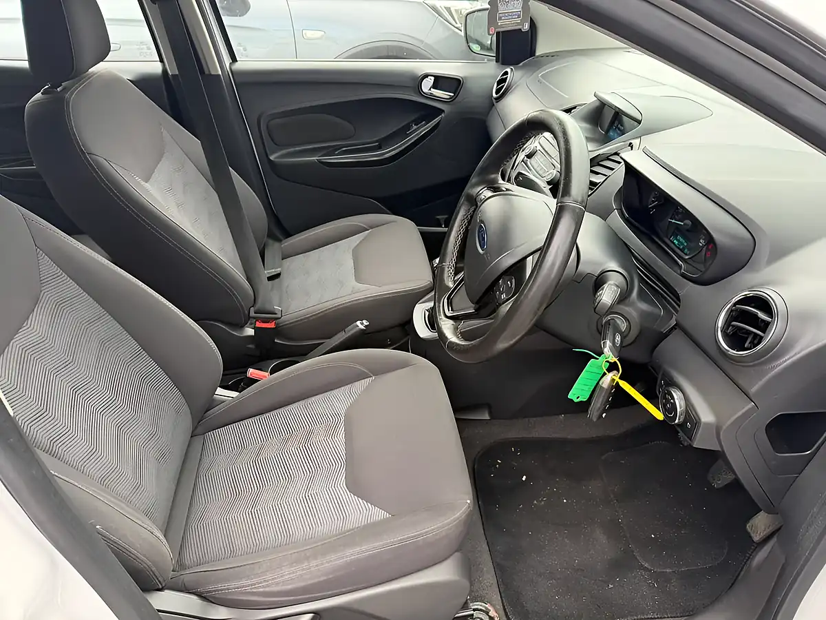 Used 2017 Ford Ka+ Zetec White - Interior and Exterior details 9