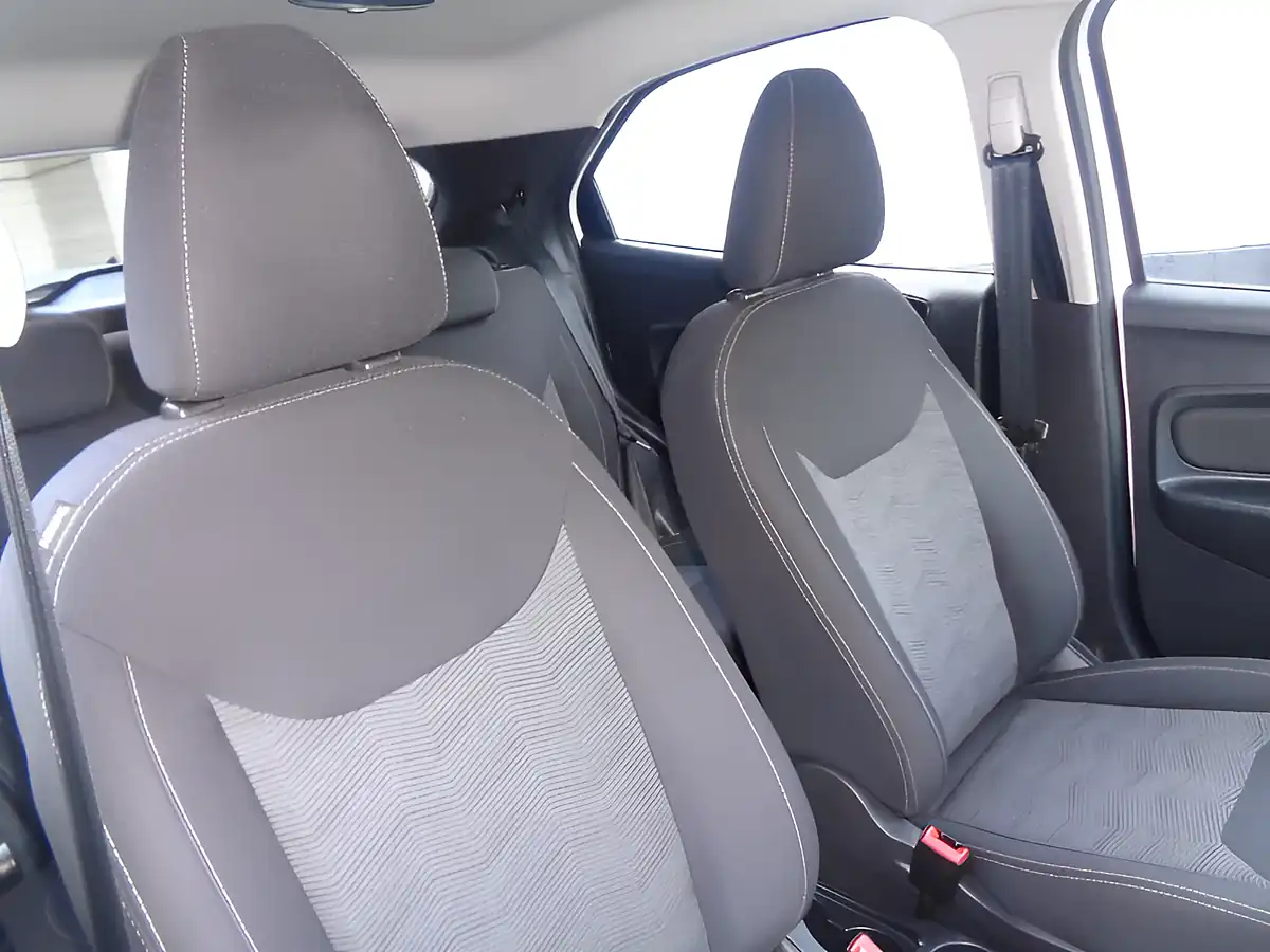 Used 2017 Ford Ka+ Zetec White - Interior and Exterior details 10