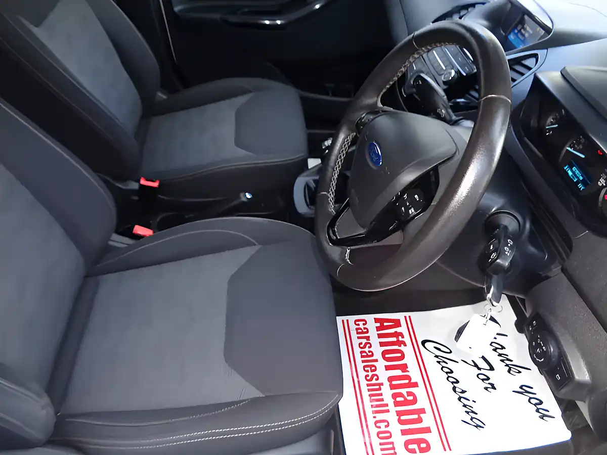 Used 2017 Ford Ka+ Zetec White - Interior and Exterior details 5