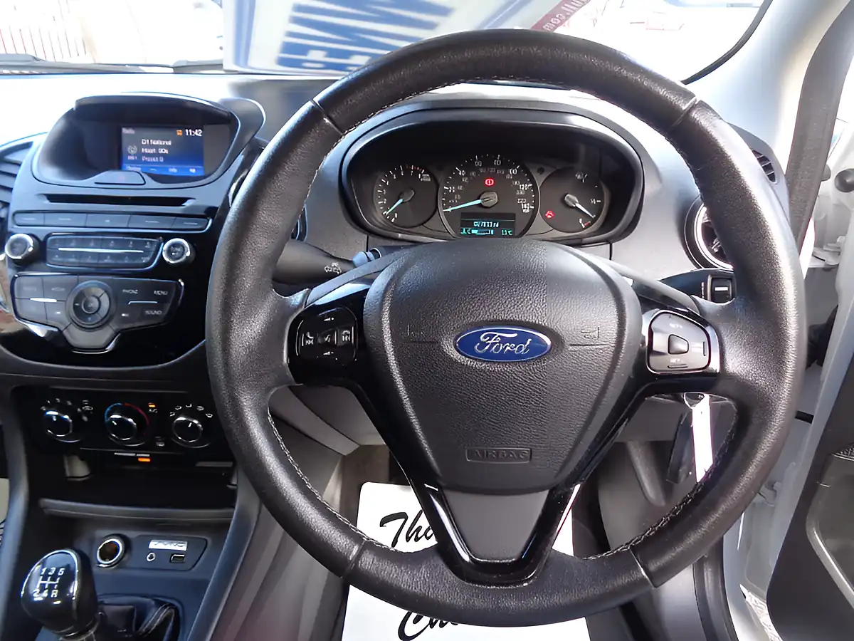 Used 2017 Ford Ka+ Zetec White - Interior and Exterior details 7