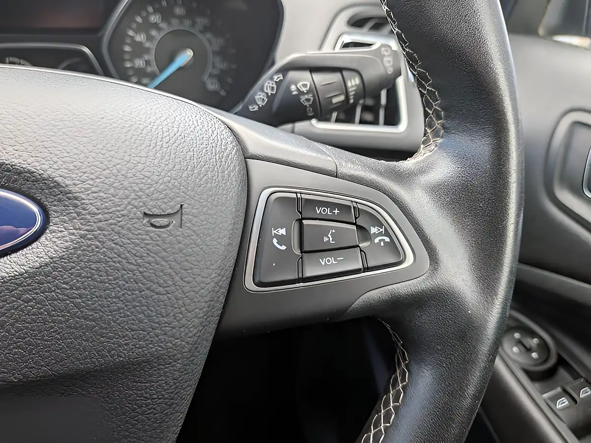 Used 2017 Ford Kuga ST-Line Blue - Interior and Exterior details 14