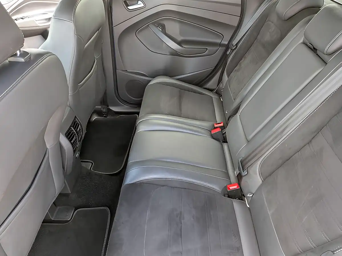 Used 2017 Ford Kuga ST-Line Blue - Interior and Exterior details 20