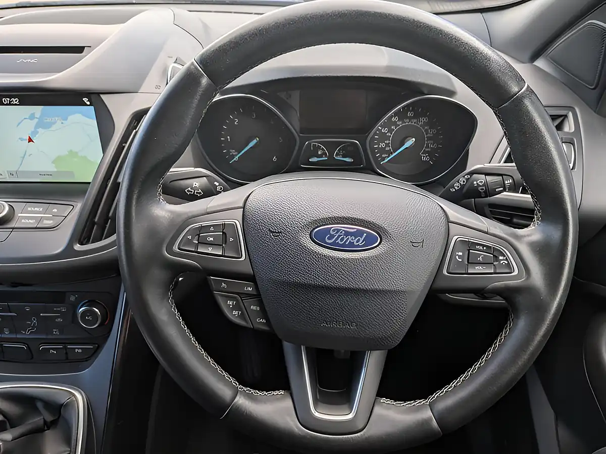 Used 2017 Ford Kuga ST-Line Blue - Interior and Exterior details 9